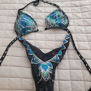 Figure competition suit
